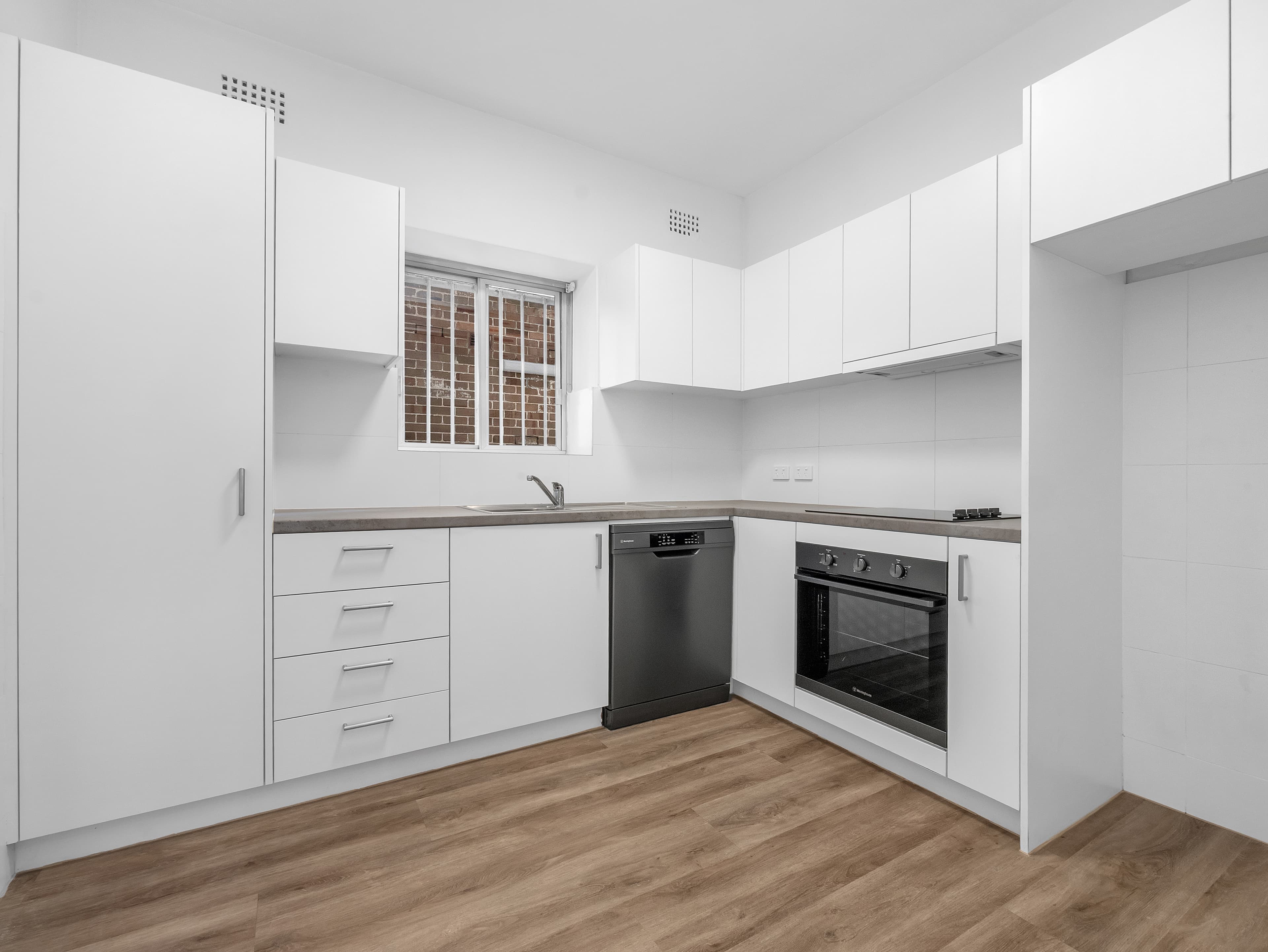 2/2-14 New South Head Road - Image 2