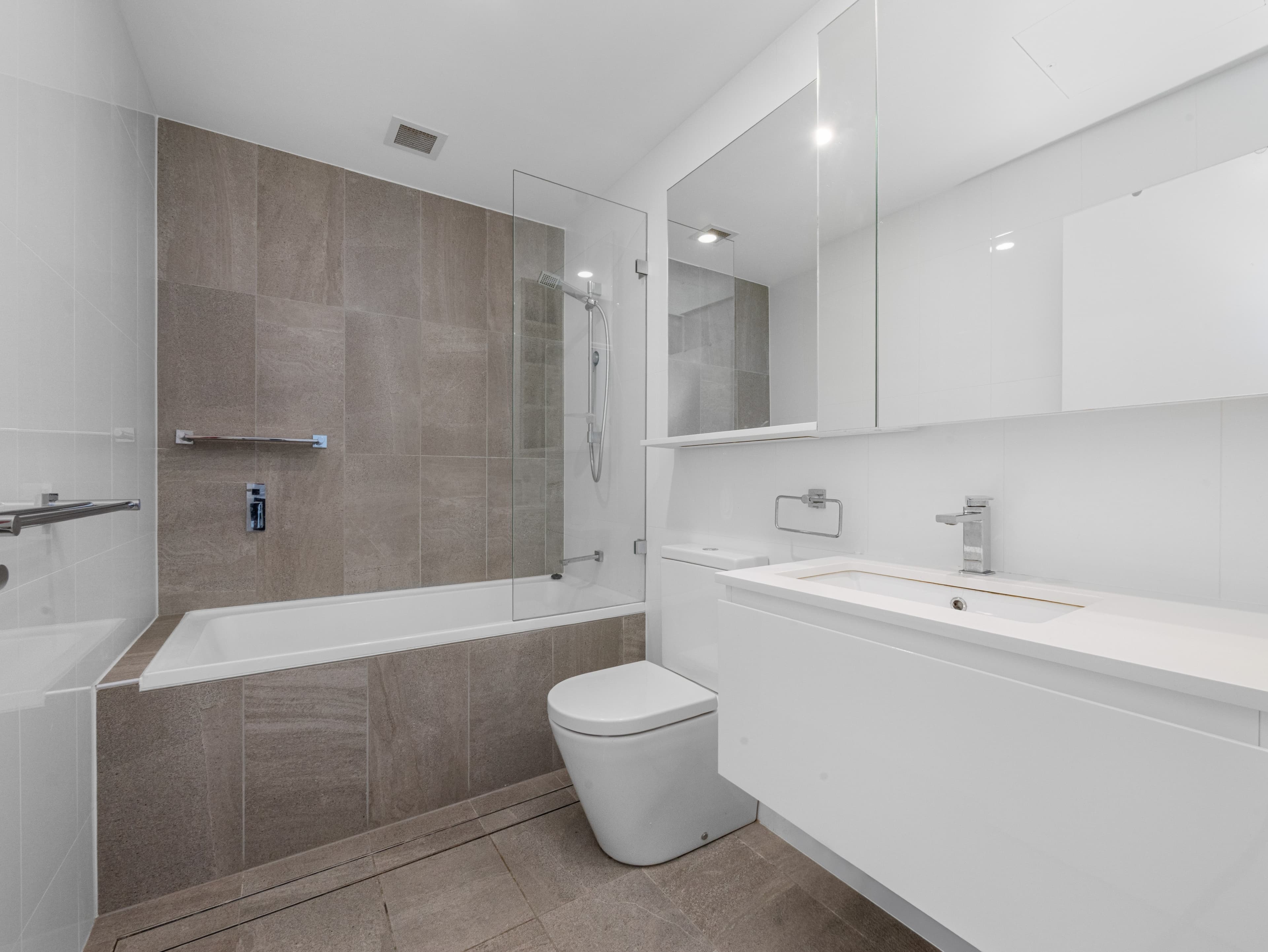 2301/53 Wilson Street - Image 4