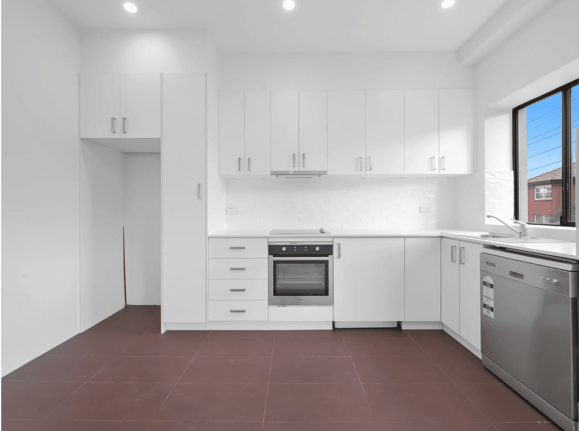 8/70 Arthur Street - Image 2