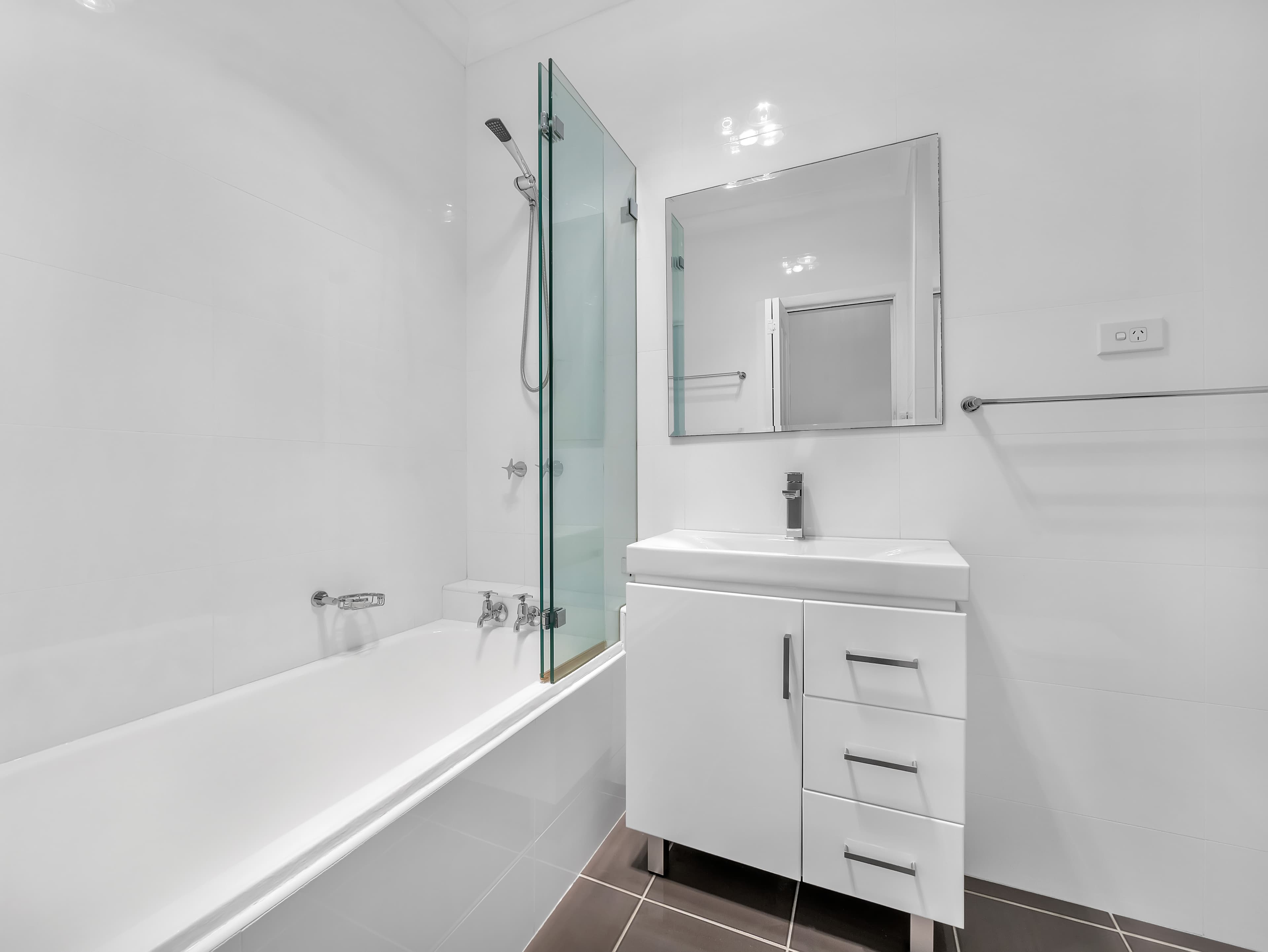 40 Windsor St - Image 5