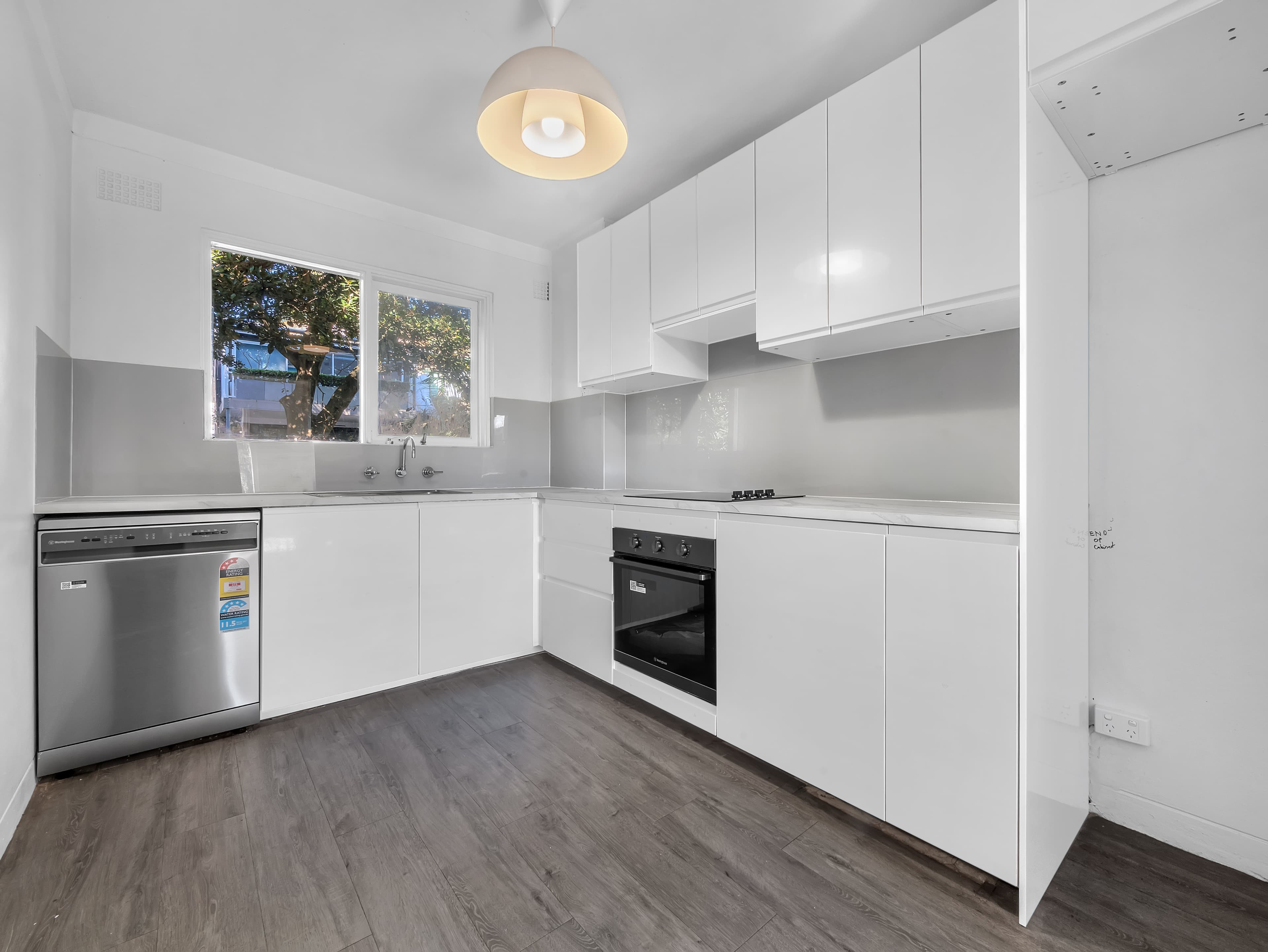 4/1 Carter St - Image 2